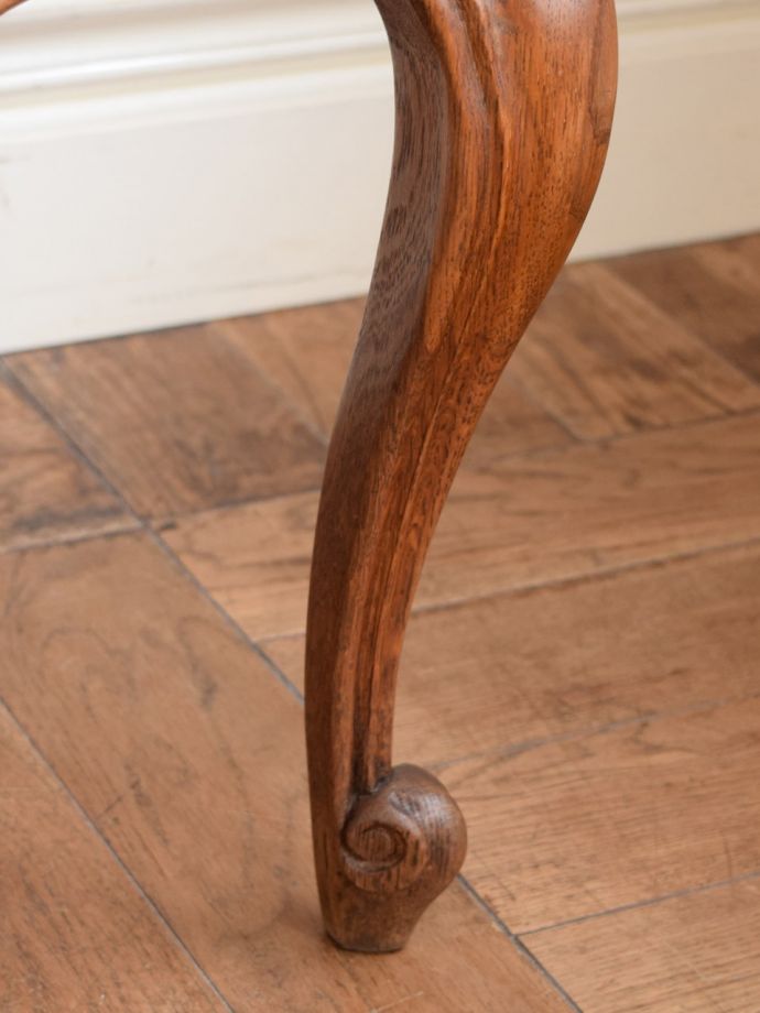 アンティーク家具の脚