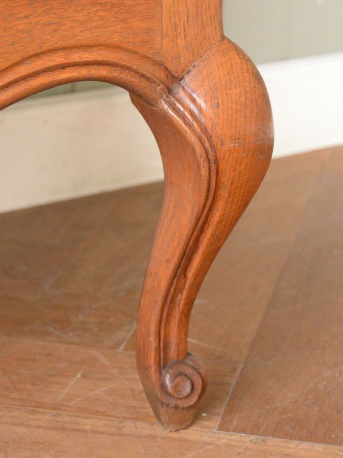 アンティーク家具の脚