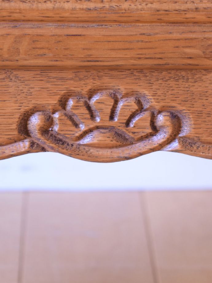 フランスらしい彫