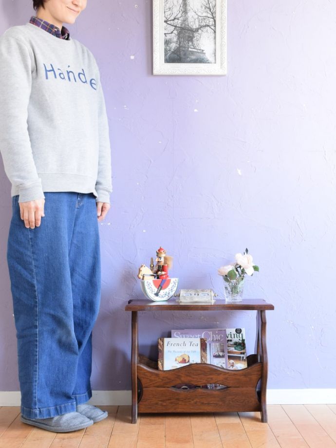 アンティークのおしゃれなマガジンラック