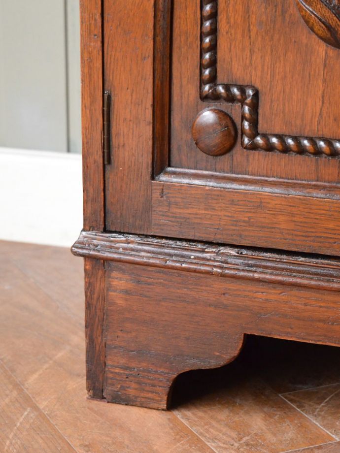 アンティーク家具の脚