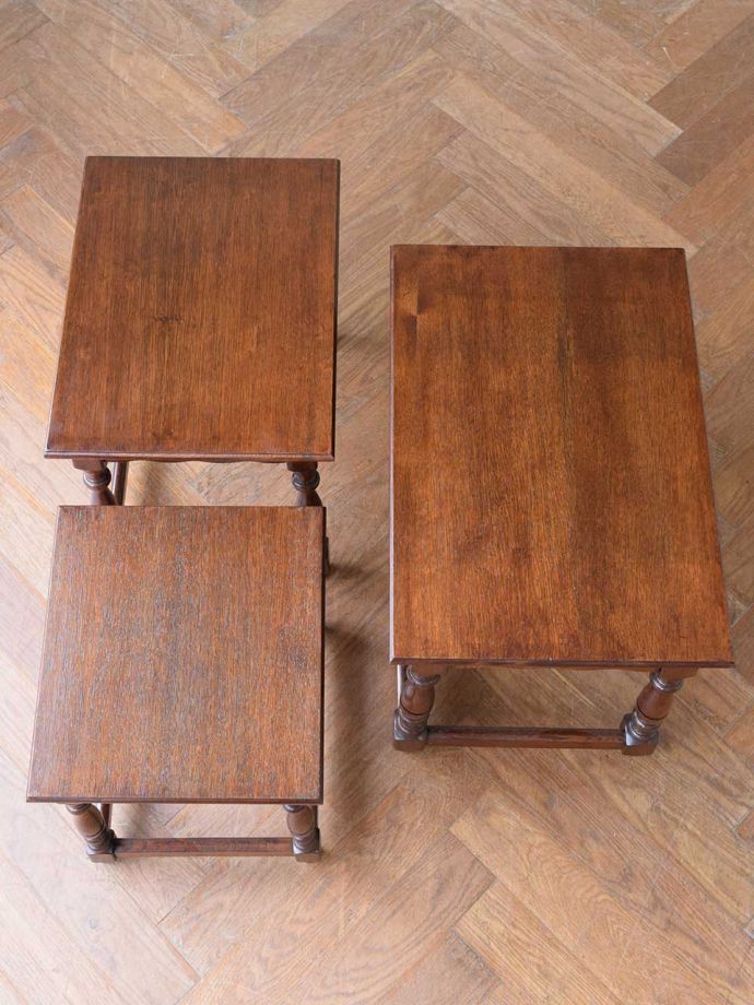 アンティークのテーブルの天板