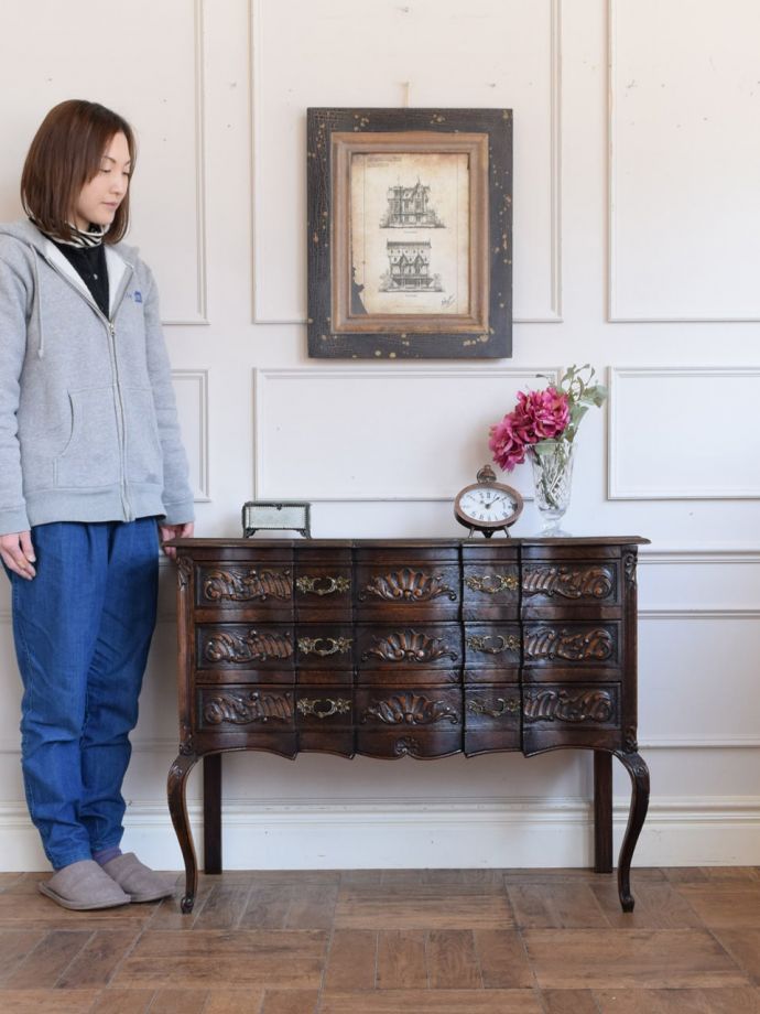 フランスのアンティークチェスト