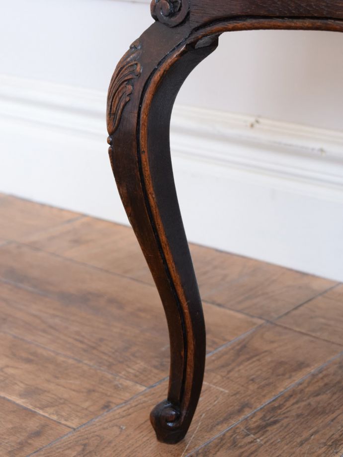 アンティークチェストの脚