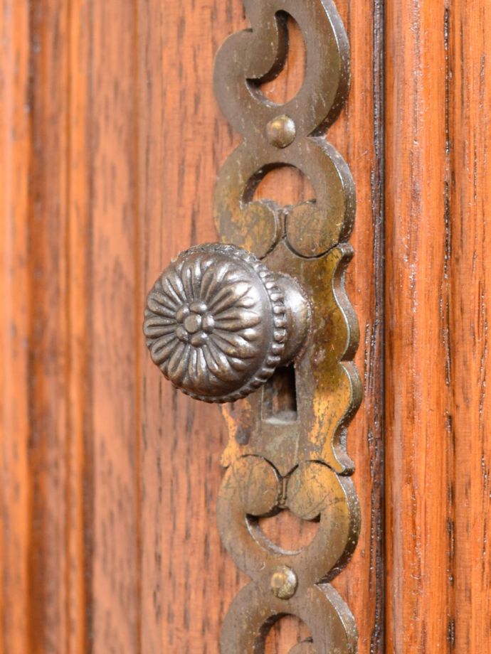 アンティーク家具の取っ手