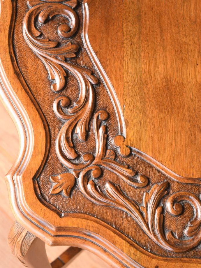 オケージョナルテーブルの天板