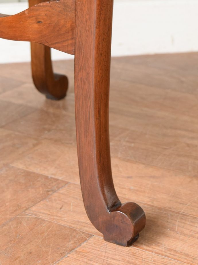 アンティーク家具の脚