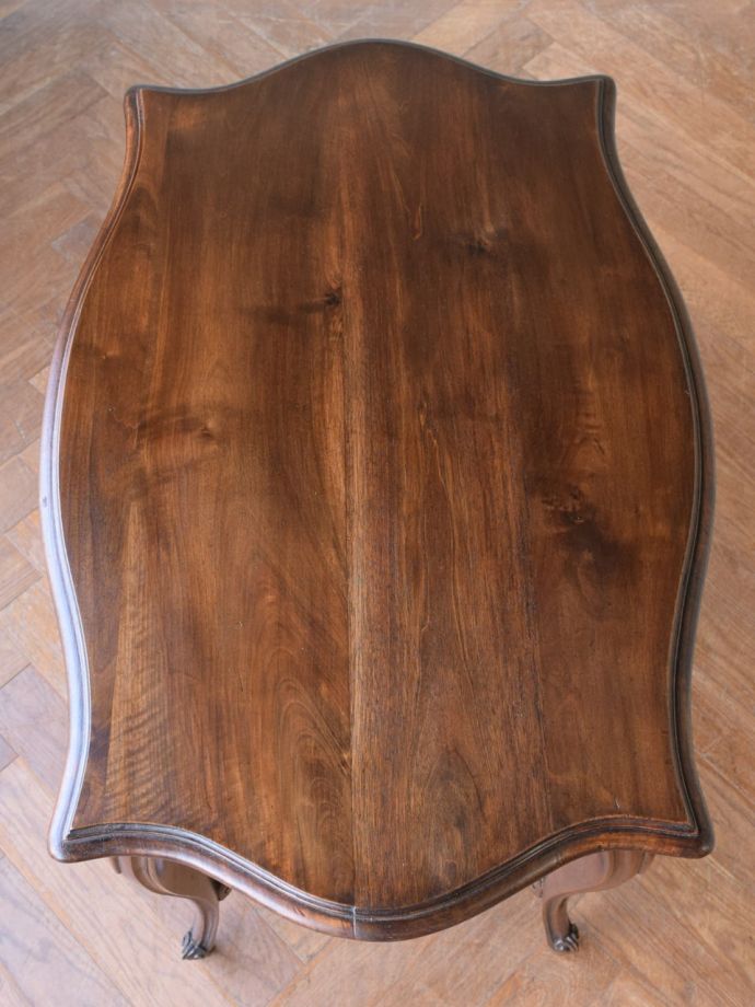 アンティークのテーブルの天板