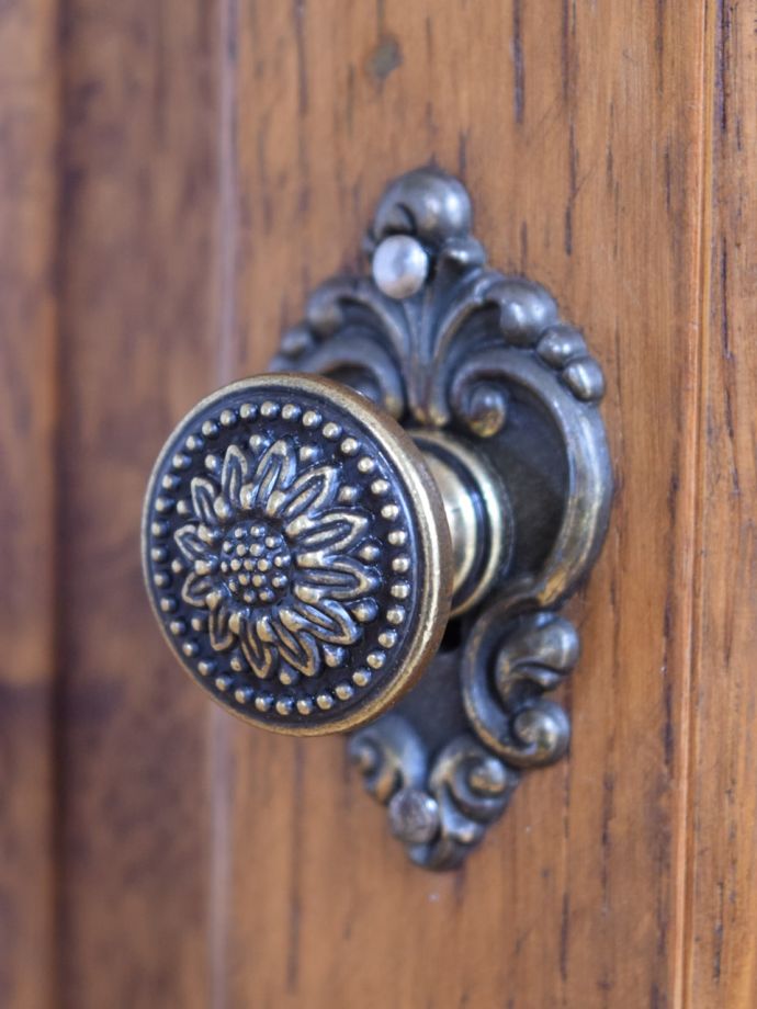 アンティーク家具の取っ手 