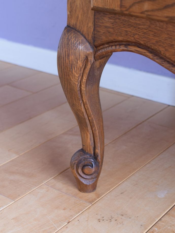 アンティーク家具の脚