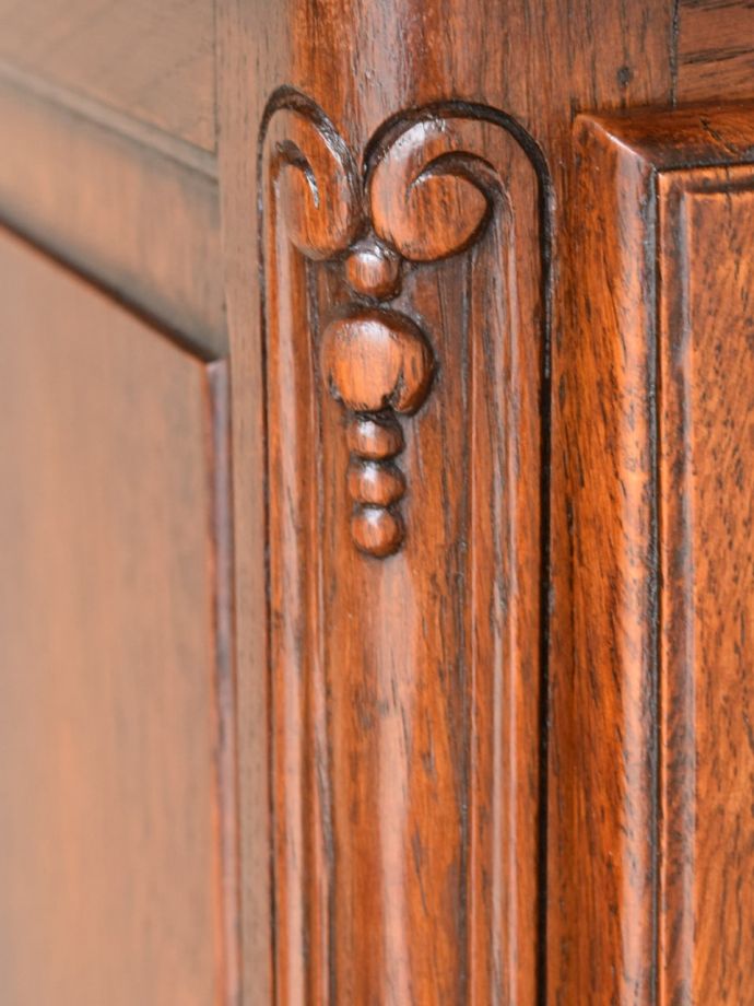 アンティークらしい彫