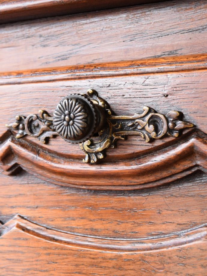 アンティーク家具の取っ手