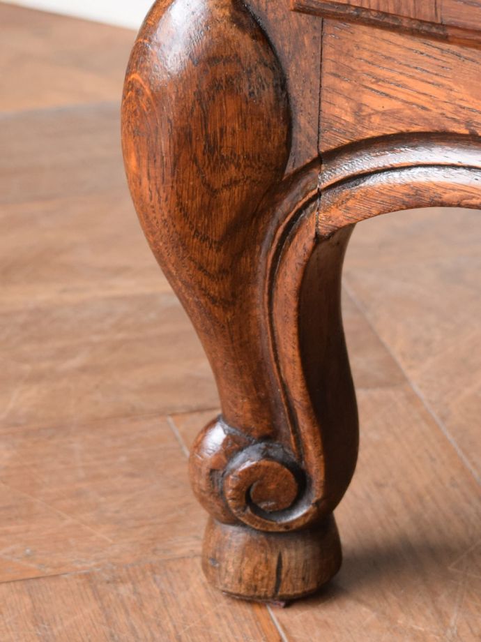 アンティーク家具の脚