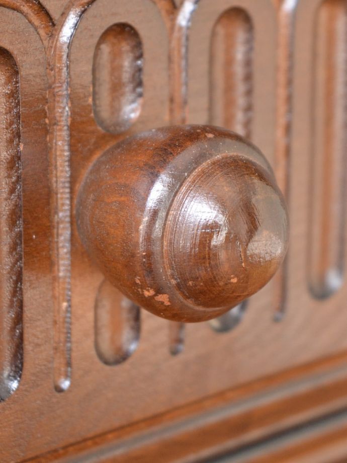 オープンシェルフの取っ手