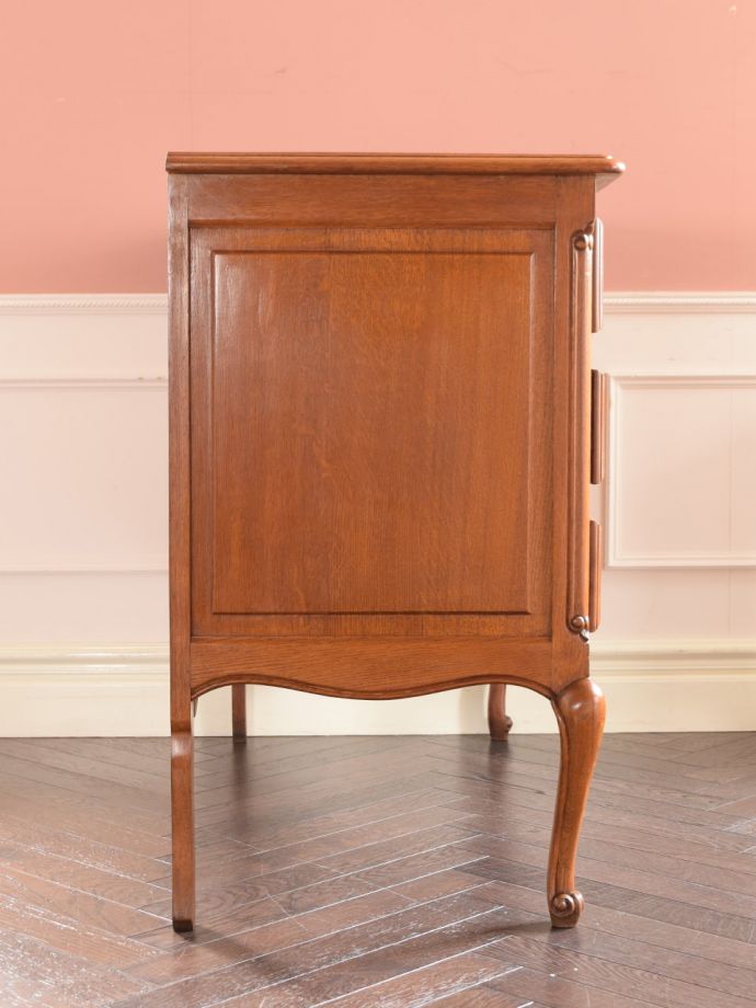 アンティークチェストの側面