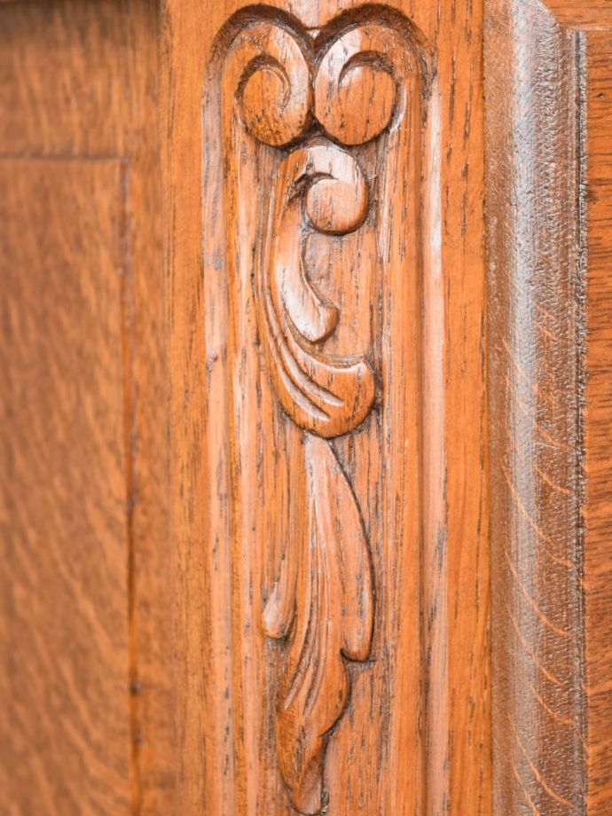 ビューローの装飾