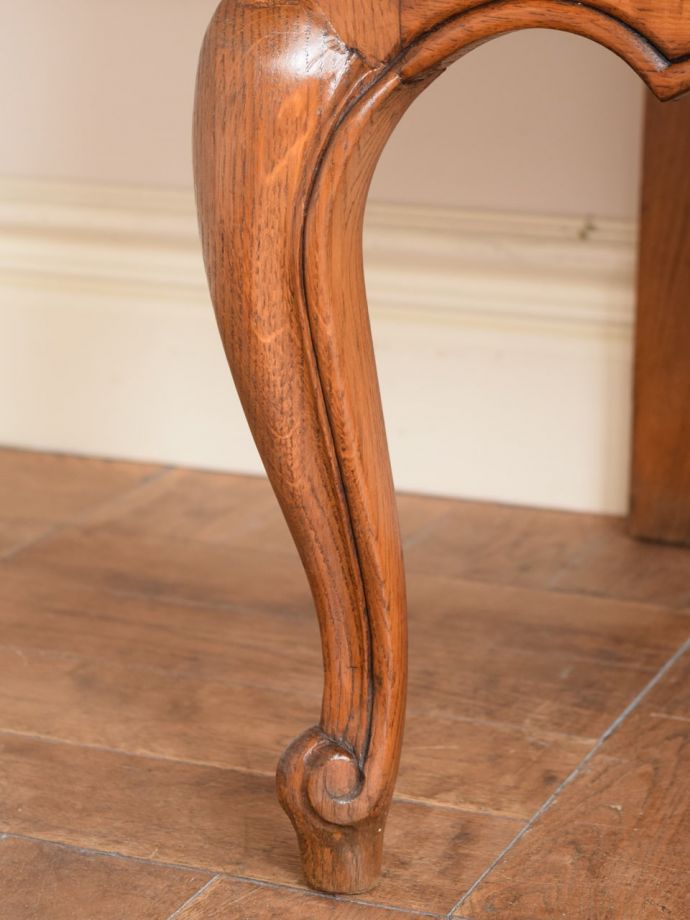 アンティーク家具の脚