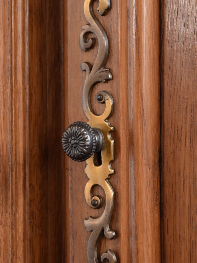 アンティーク家具の取っ手 