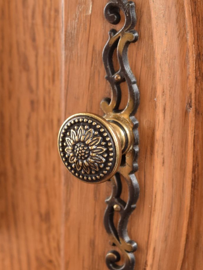 アンティーク家具の取っ手 