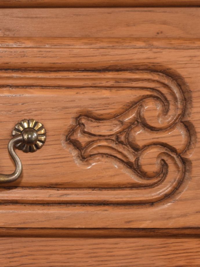 サイドボードの装飾