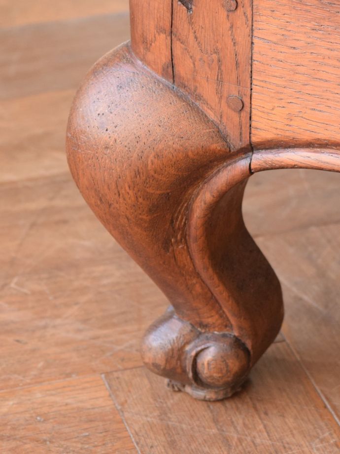 アンティーク家具の脚