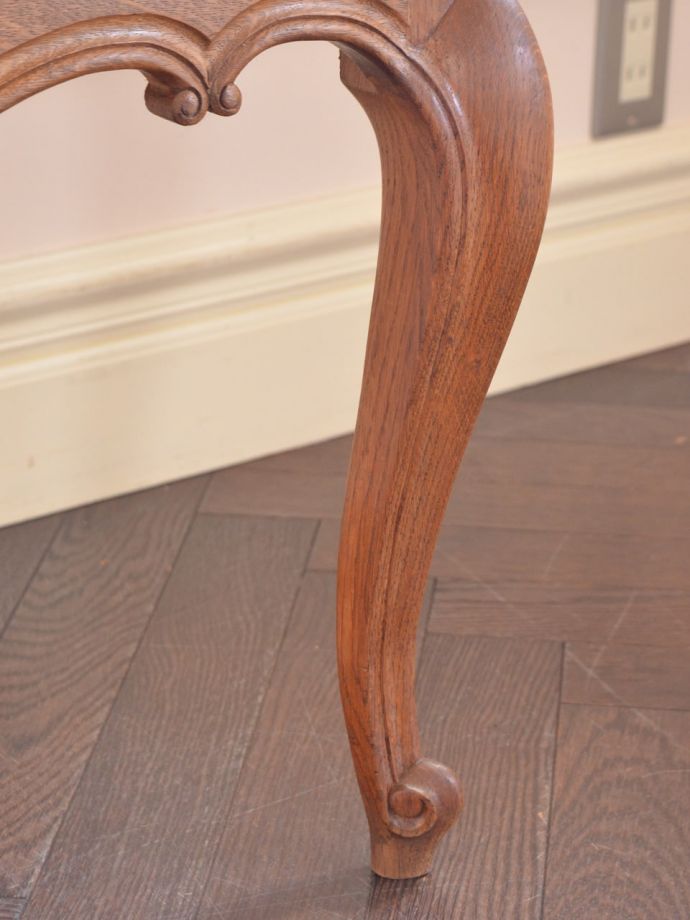 アンティーク家具の脚