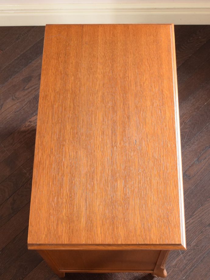 フランスのチェストの天板