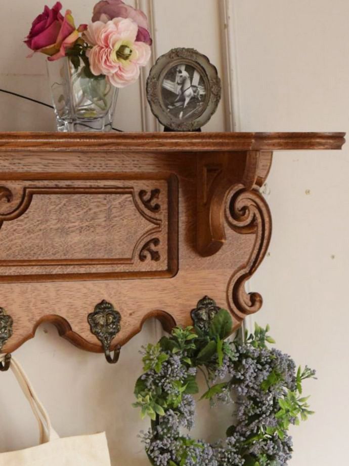 おしゃれなウォールシェルフ