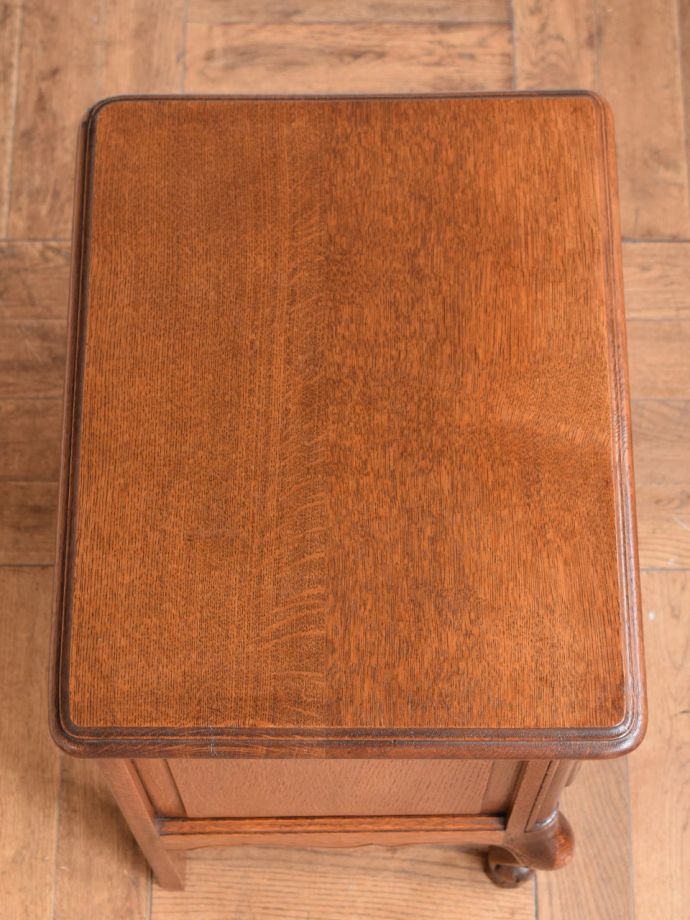 フランスのチェストの天板