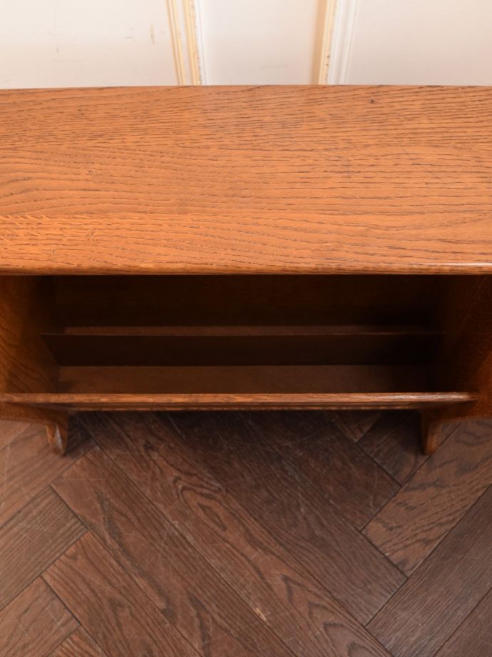 マガジンラックの天板