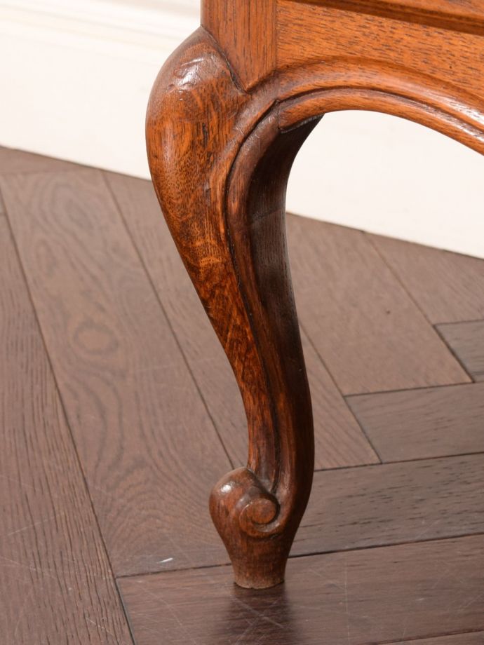 アンティーク家具の脚