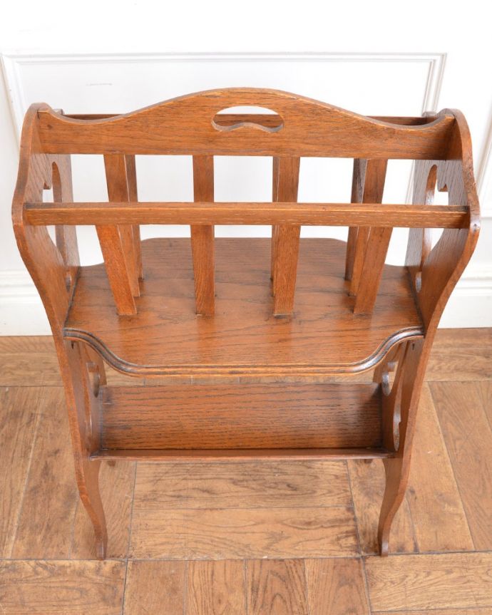 アンティークのおしゃれな本棚