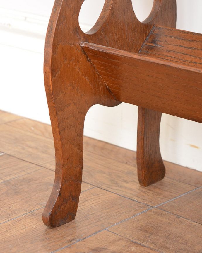 マガジンラックの脚