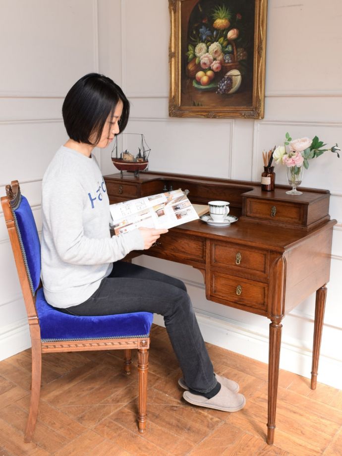 書斎机で楽しむ贅沢な時間