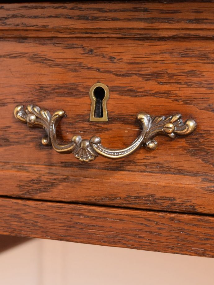 アンティーク家具の取っ手
