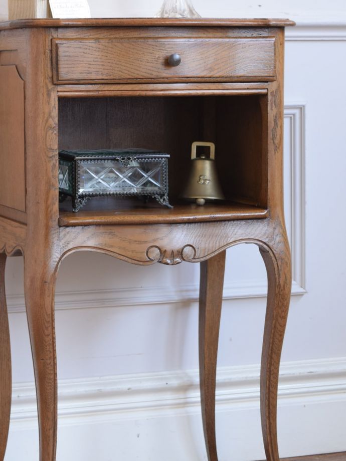 フランスアンティーク家具らしさが漂う装飾