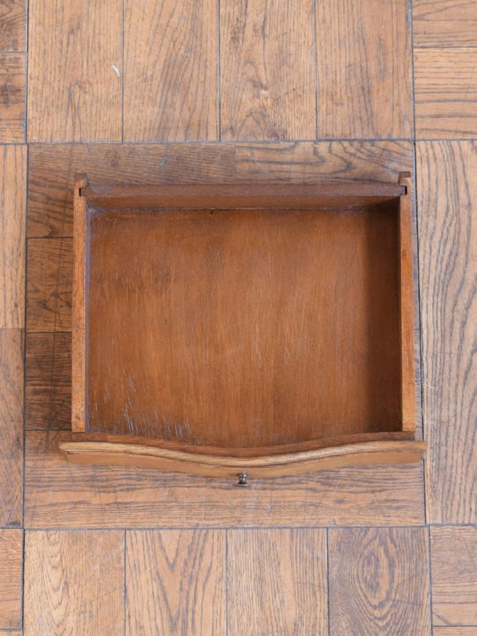 チェストの引き出しの中