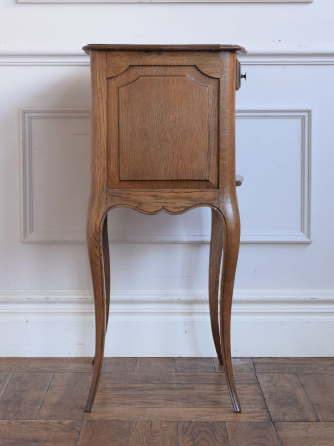 チェストの側面