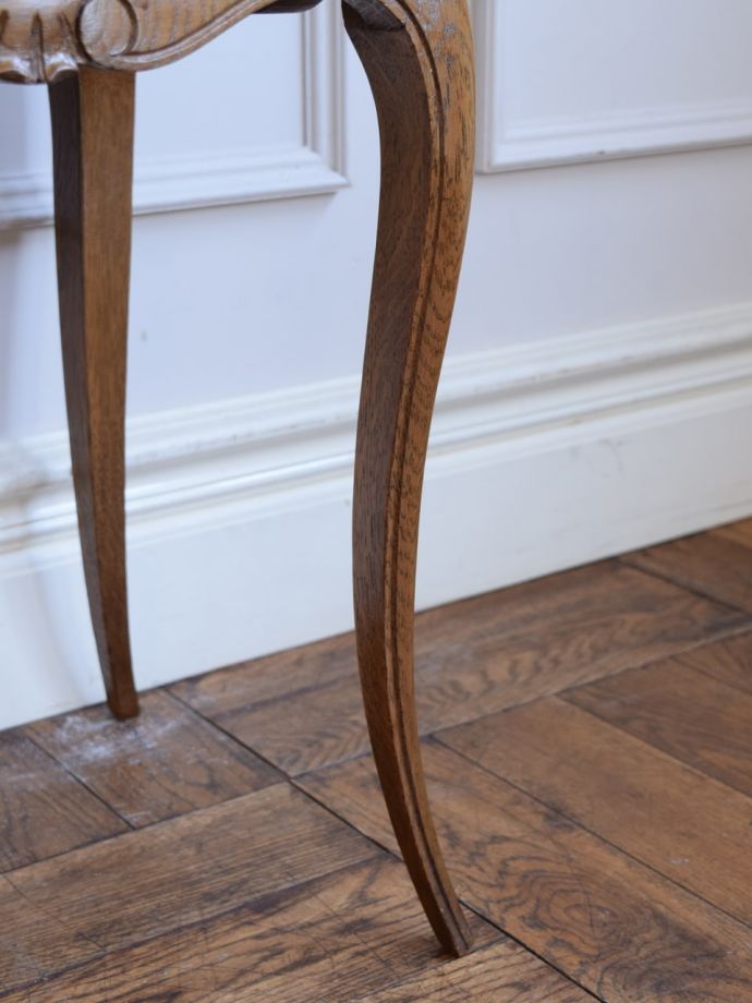 アンティーク家具の脚