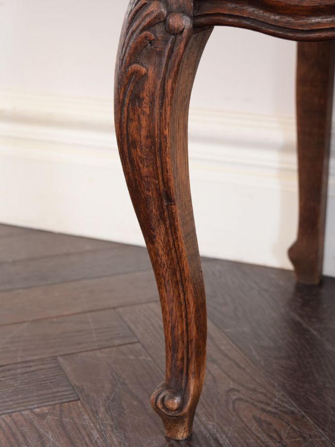 アンティークチェストの脚