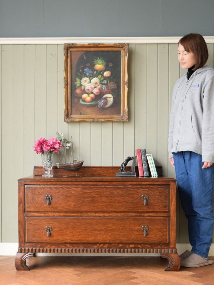 英国アンティークのチェスト