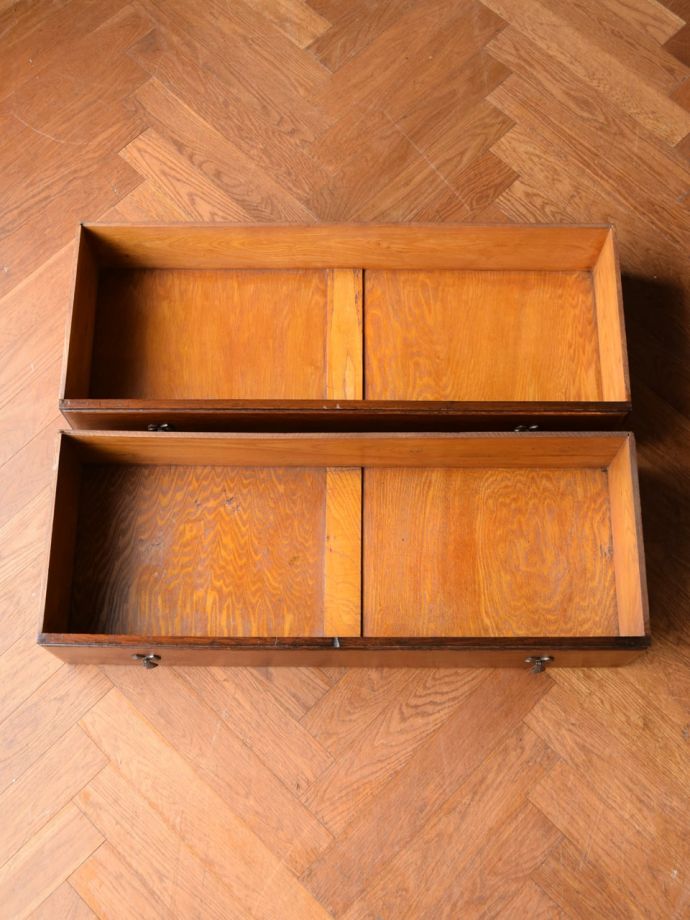 チェストの引き出し