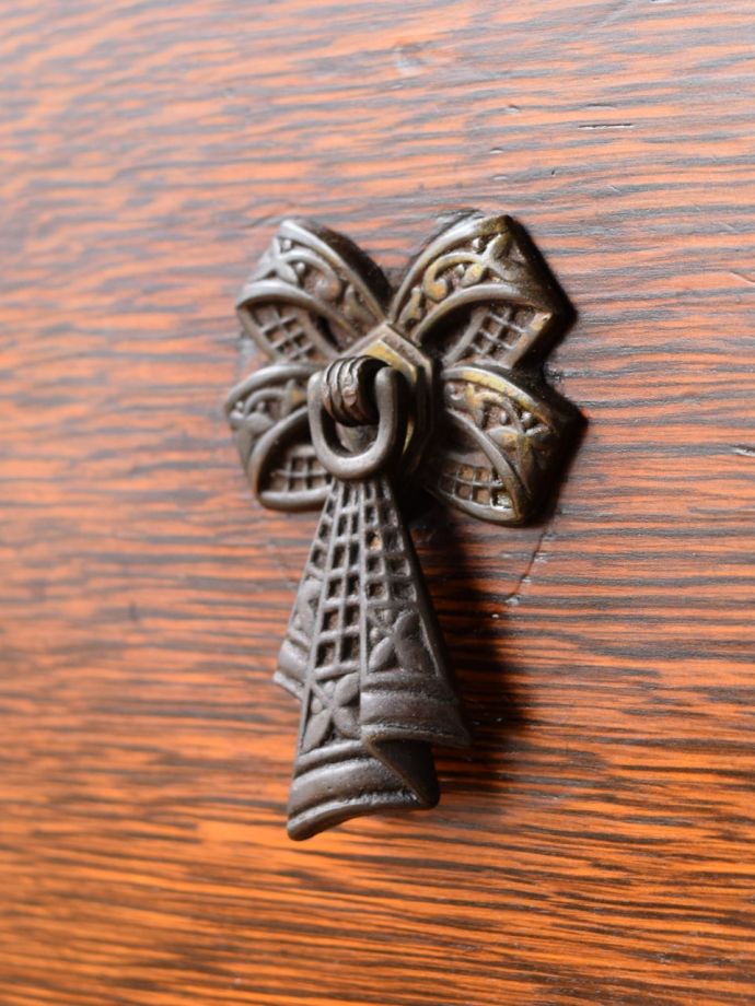 アンティークチェストの取っ手