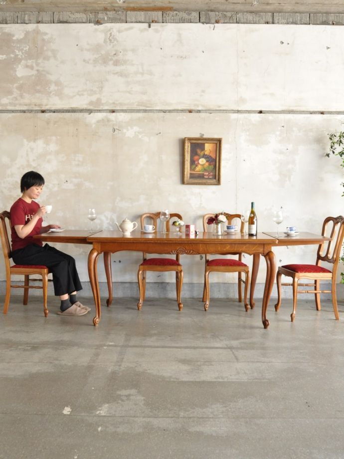 フランスのアンティークテーブル