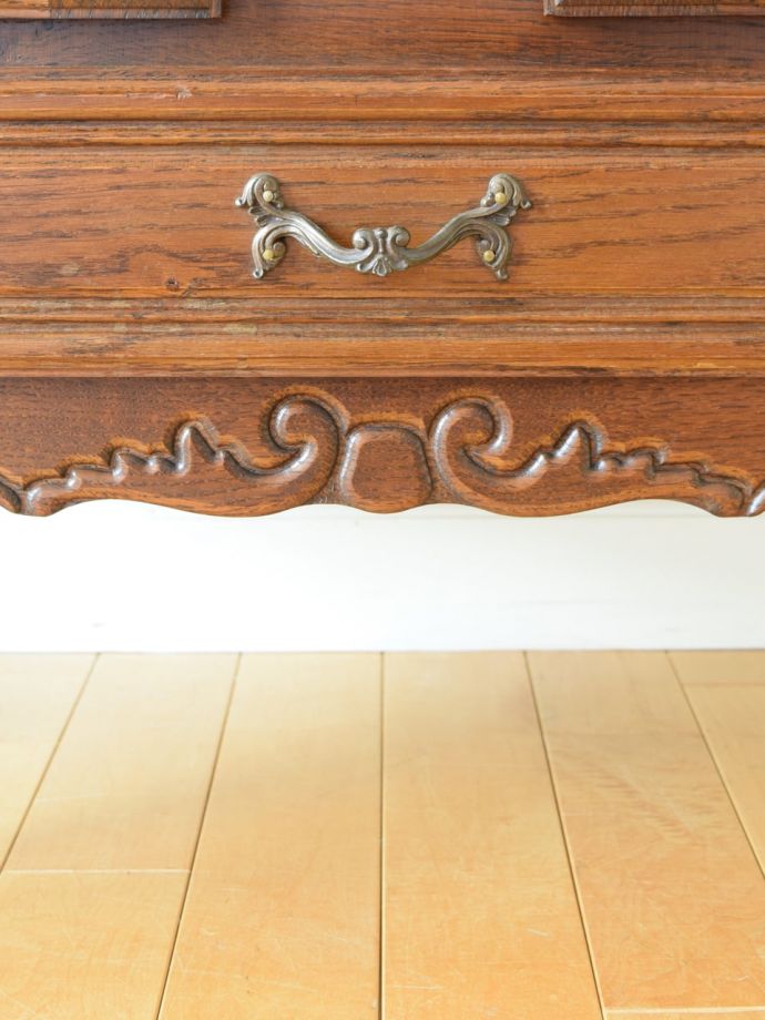 アンティークらしい彫