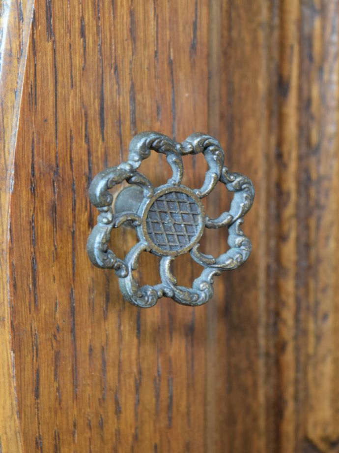 アンティーク家具の取っ手