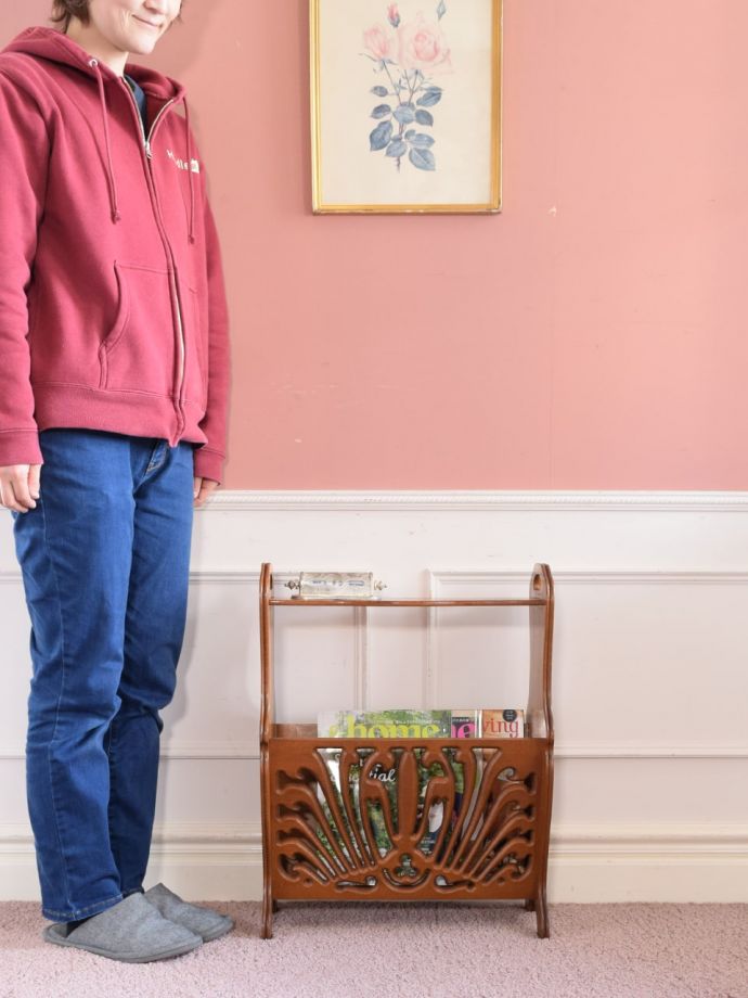 アンティークのおしゃれなマガジンラック