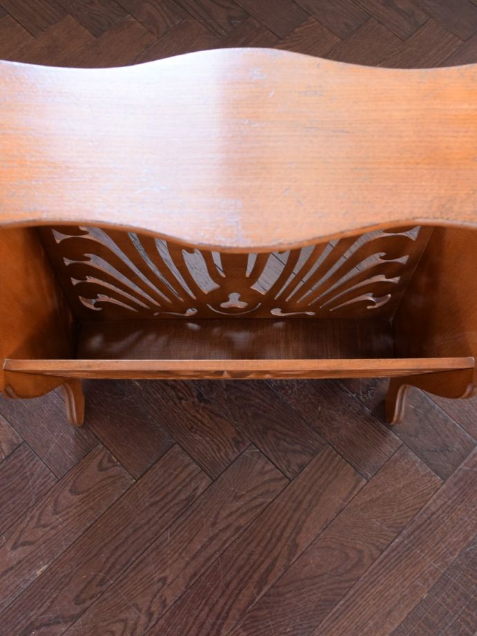 マガジンラックの天板