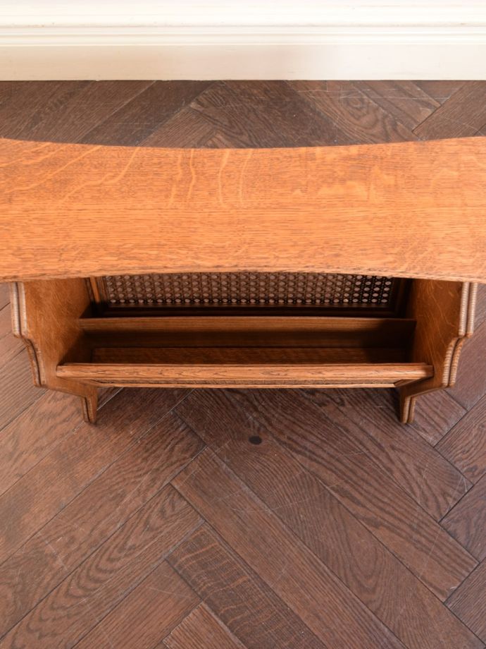 マガジンラックの天板