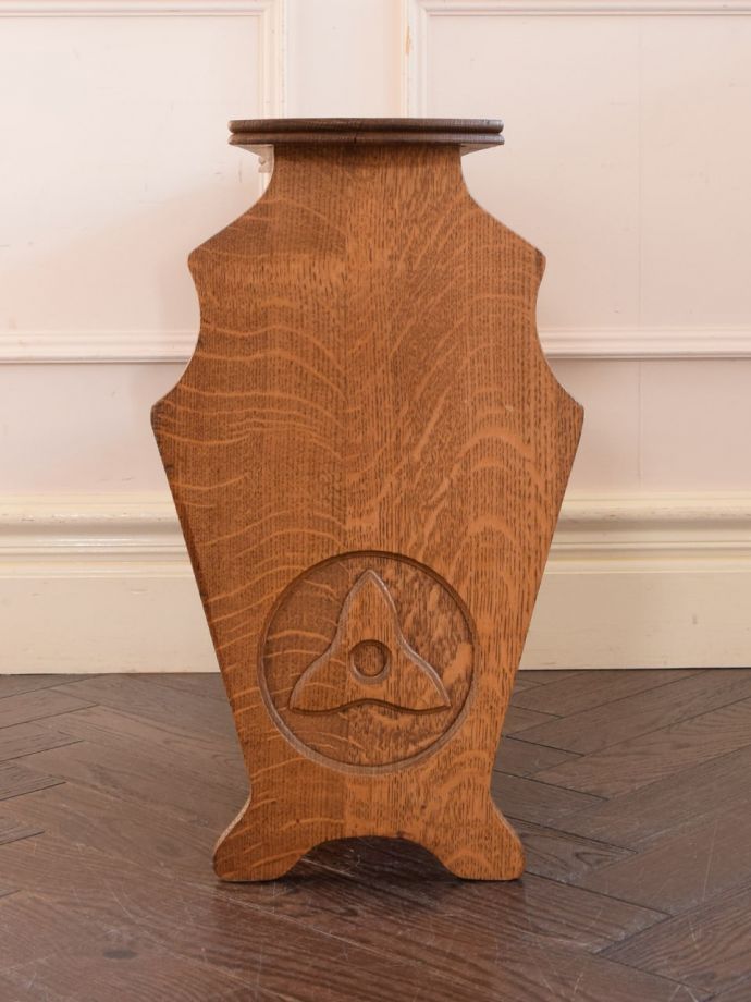 マガジンラックの側面